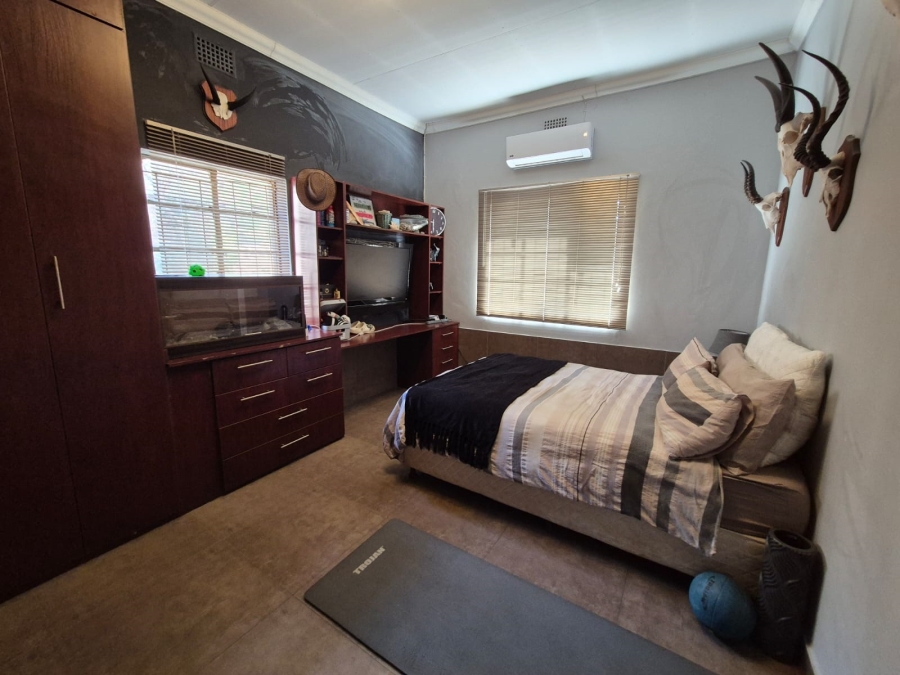 4 Bedroom Property for Sale in Houtkop A H Gauteng