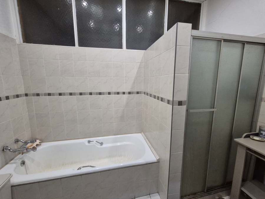 4 Bedroom Property for Sale in Houtkop A H Gauteng