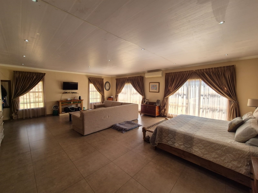 4 Bedroom Property for Sale in Houtkop A H Gauteng