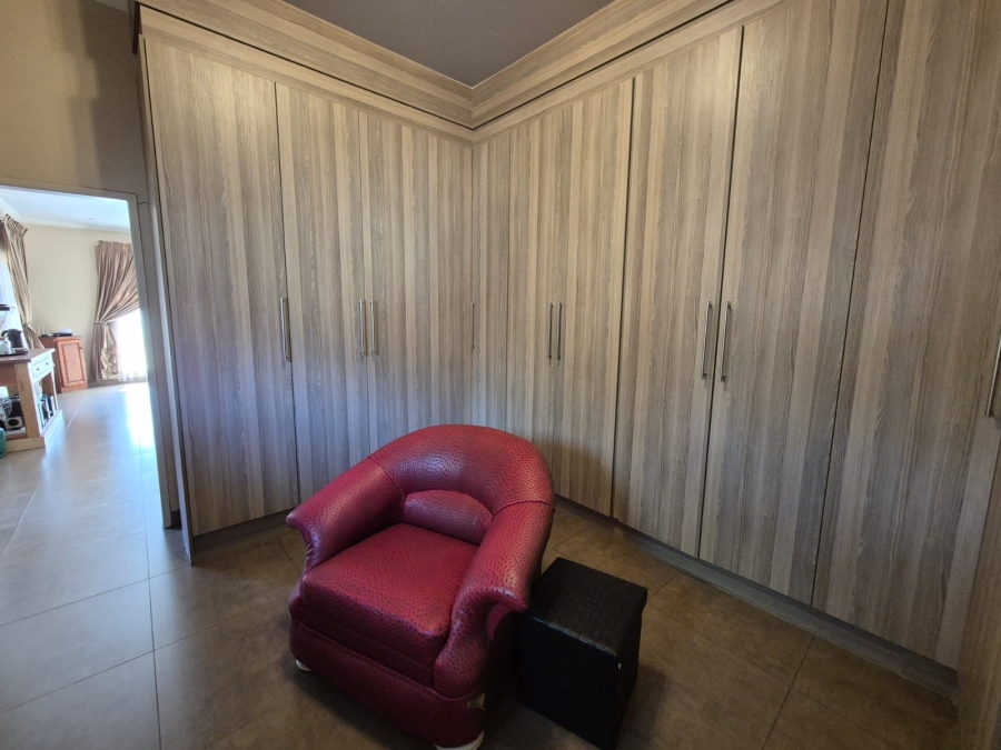 4 Bedroom Property for Sale in Houtkop A H Gauteng
