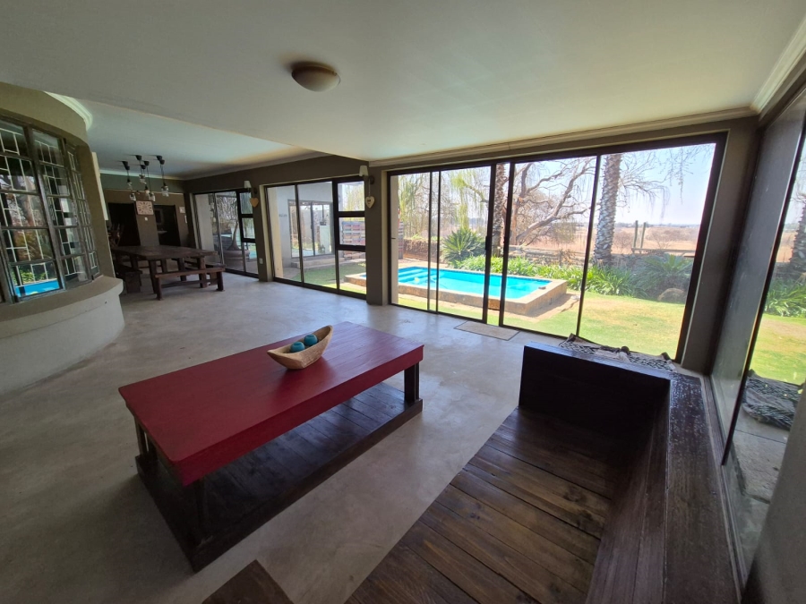 4 Bedroom Property for Sale in Houtkop A H Gauteng