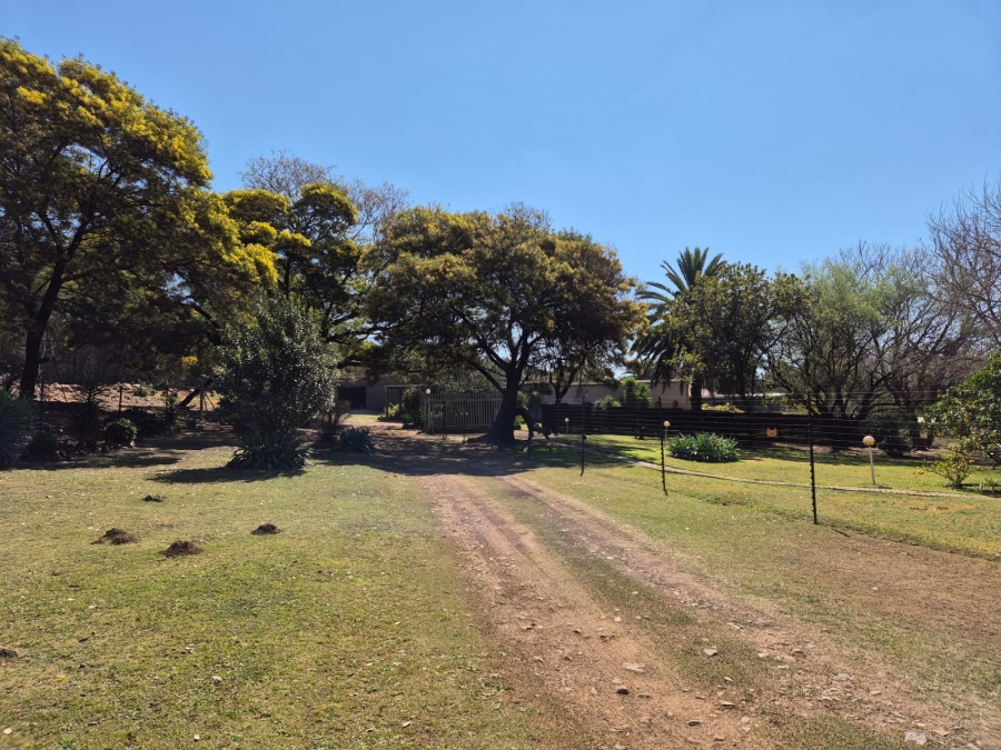 4 Bedroom Property for Sale in Houtkop A H Gauteng