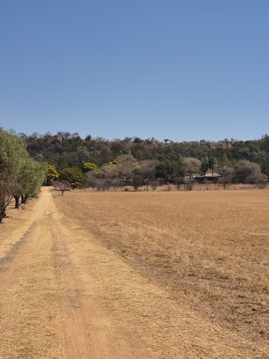 4 Bedroom Property for Sale in Houtkop A H Gauteng