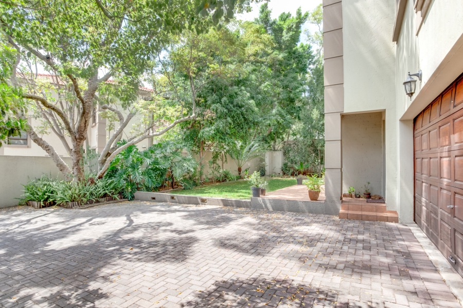 3 Bedroom Property for Sale in Douglasdale Gauteng