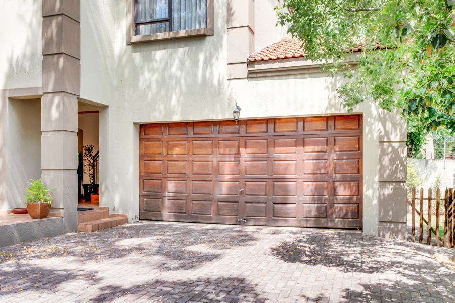 3 Bedroom Property for Sale in Douglasdale Gauteng