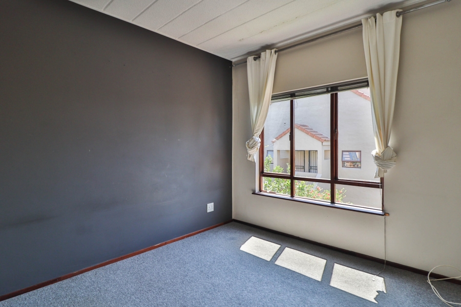 1 Bedroom Property for Sale in Sunninghill Gauteng