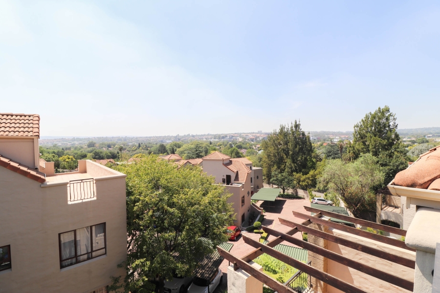 1 Bedroom Property for Sale in Sunninghill Gauteng