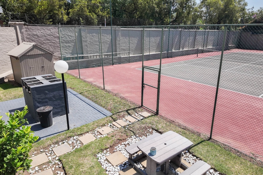 1 Bedroom Property for Sale in Sunninghill Gauteng