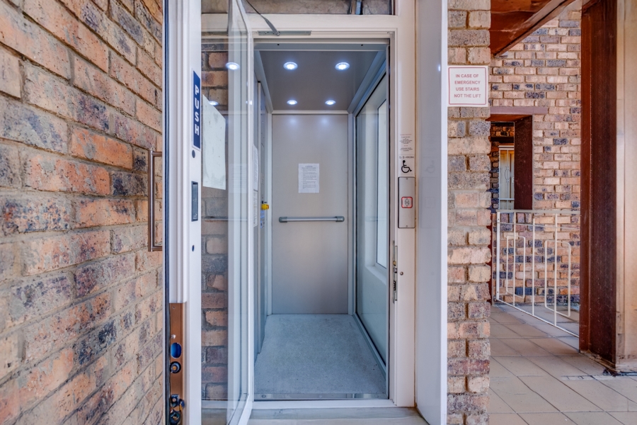 2 Bedroom Property for Sale in Bryanston Gauteng