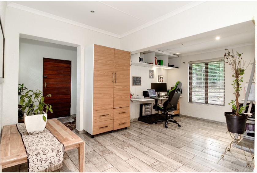 3 Bedroom Property for Sale in Douglasdale Gauteng