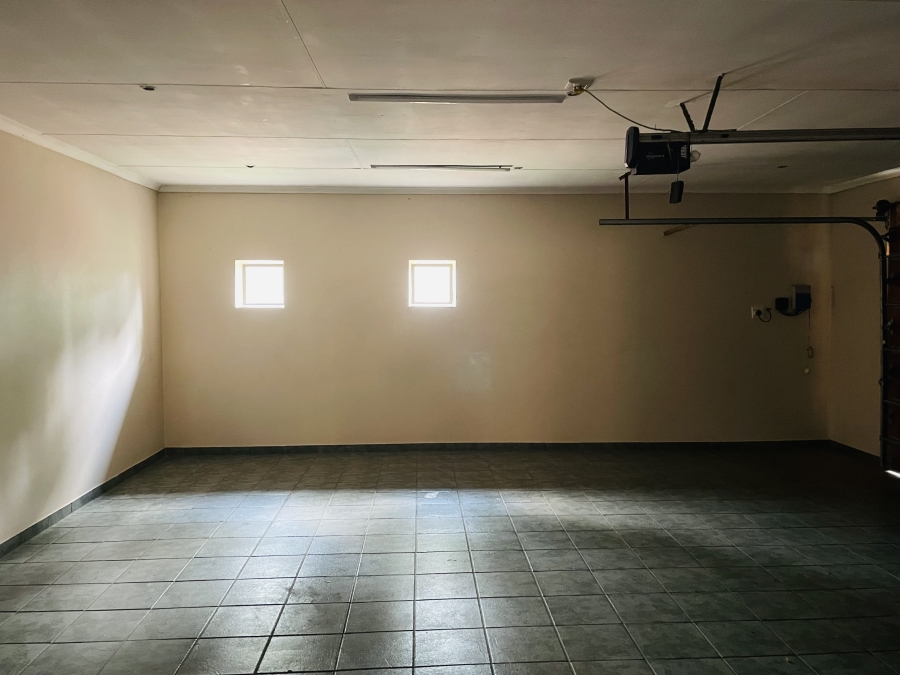 4 Bedroom Property for Sale in Raslouw Gauteng