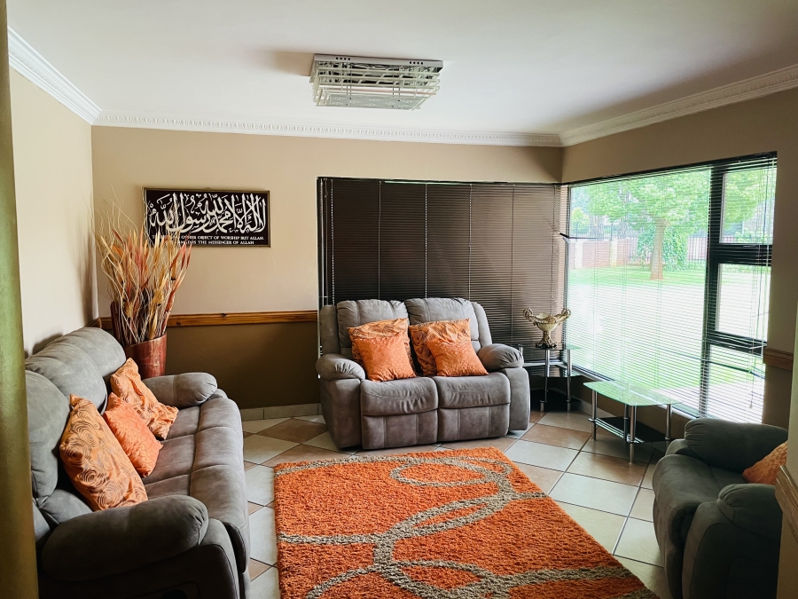 4 Bedroom Property for Sale in Raslouw Gauteng