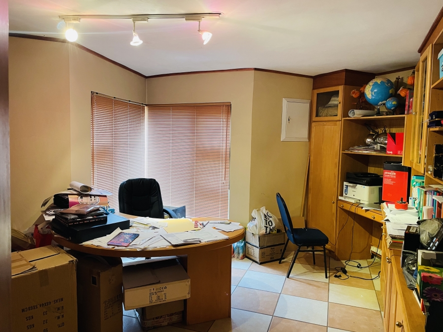 4 Bedroom Property for Sale in Raslouw Gauteng