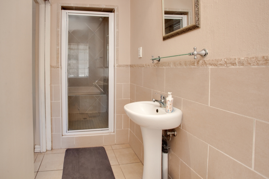 2 Bedroom Property for Sale in Bryanston Gauteng