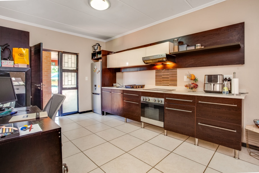 2 Bedroom Property for Sale in Fourways Gauteng
