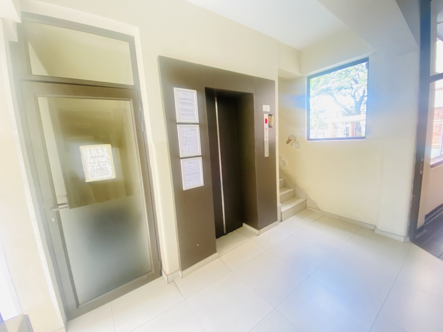2 Bedroom Property for Sale in Houghton Estate Gauteng