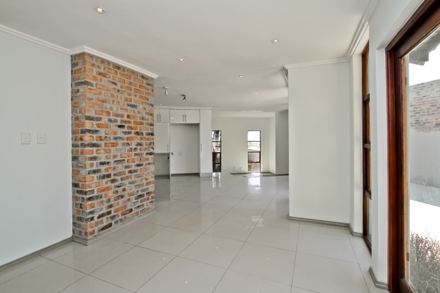 3 Bedroom Property for Sale in Bryanston Gauteng