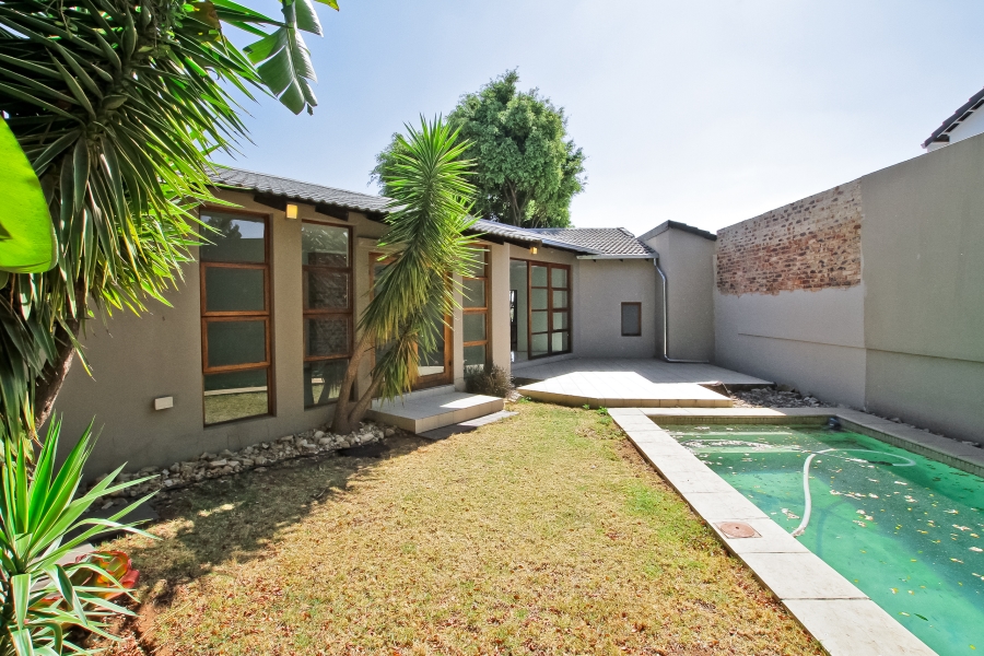 3 Bedroom Property for Sale in Bryanston Gauteng