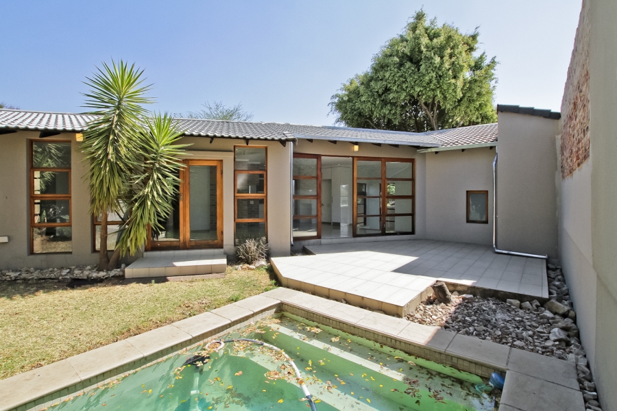 3 Bedroom Property for Sale in Bryanston Gauteng