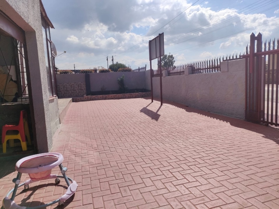 2 Bedroom Property for Sale in Toekomsrus Gauteng