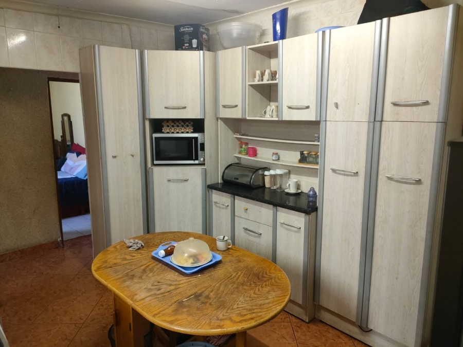 2 Bedroom Property for Sale in Toekomsrus Gauteng