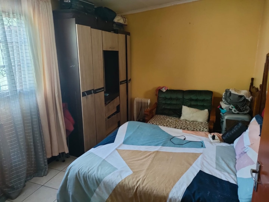 2 Bedroom Property for Sale in Toekomsrus Gauteng