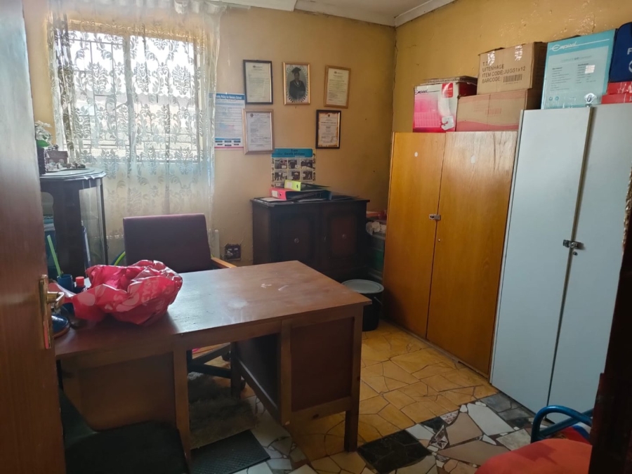 2 Bedroom Property for Sale in Toekomsrus Gauteng