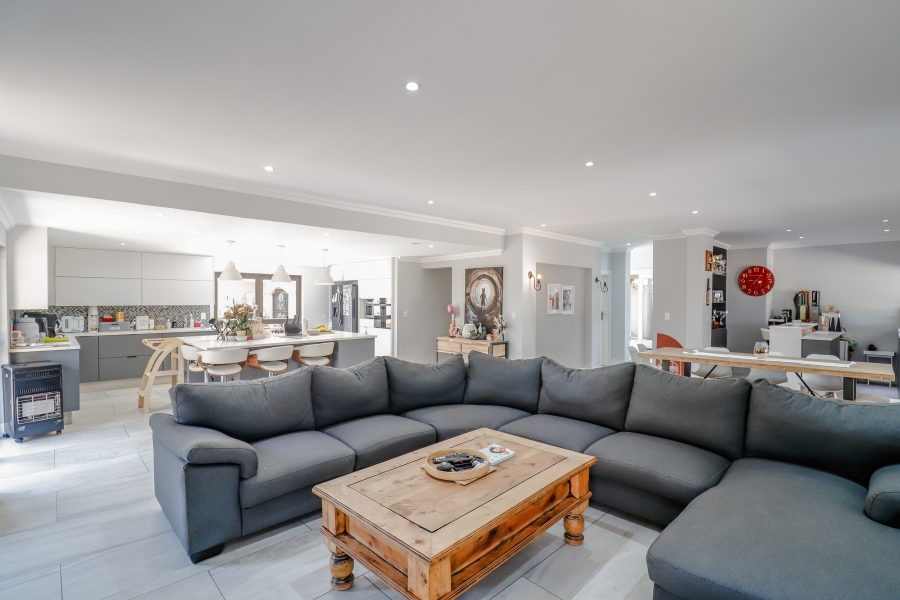 4 Bedroom Property for Sale in Blue Valley Golf Estate Gauteng