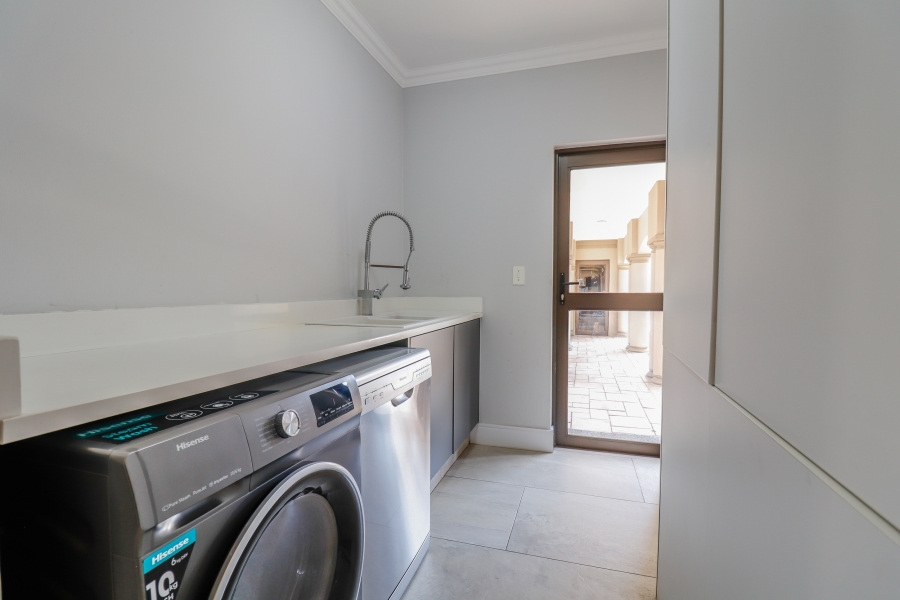 4 Bedroom Property for Sale in Blue Valley Golf Estate Gauteng