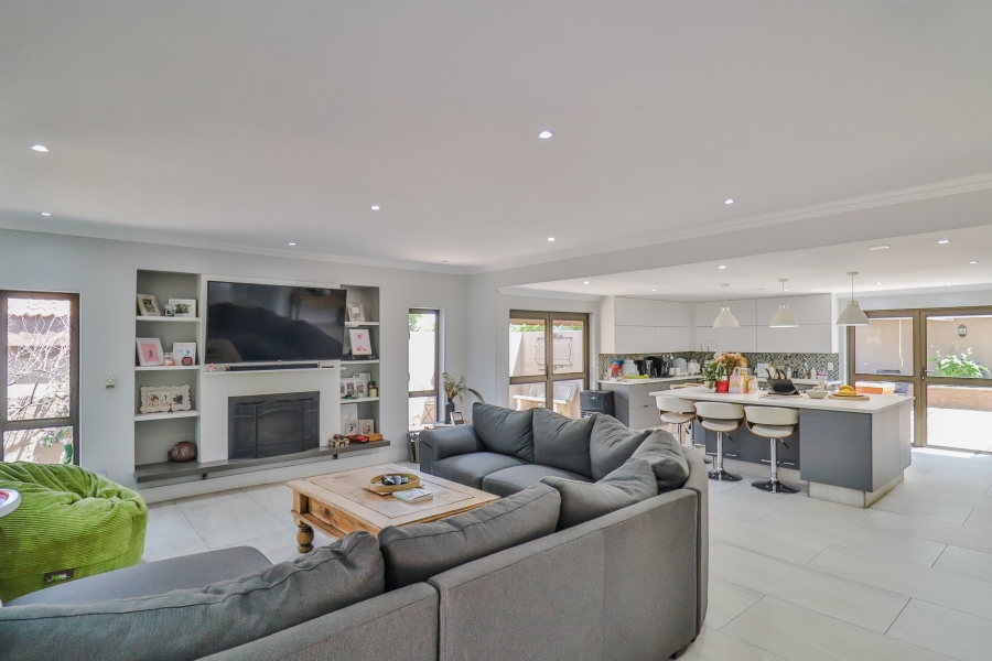 4 Bedroom Property for Sale in Blue Valley Golf Estate Gauteng