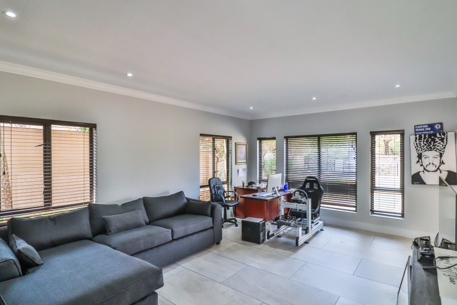 4 Bedroom Property for Sale in Blue Valley Golf Estate Gauteng
