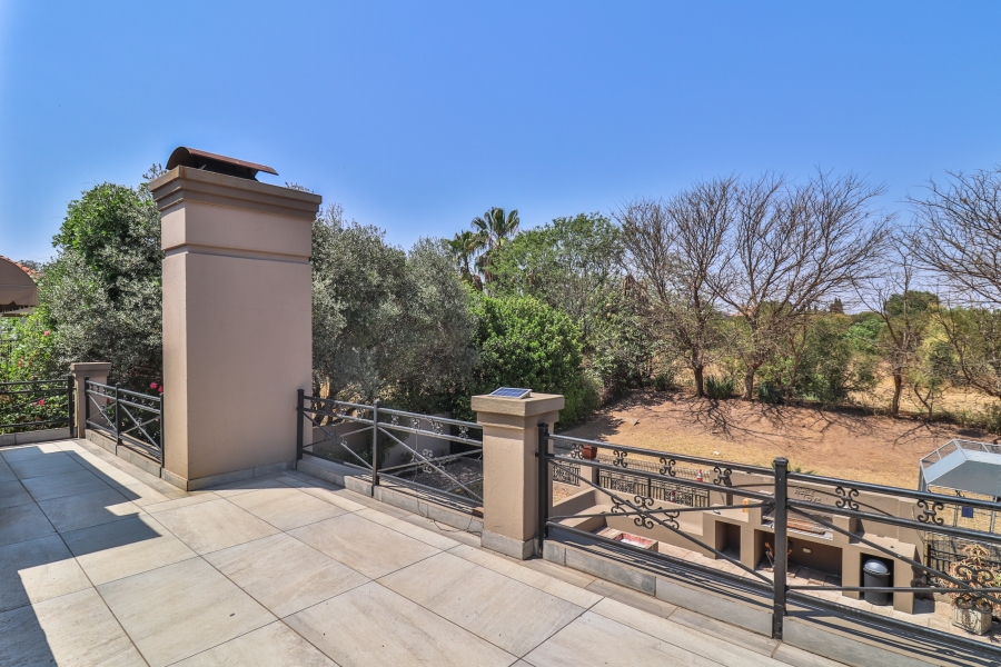 4 Bedroom Property for Sale in Blue Valley Golf Estate Gauteng