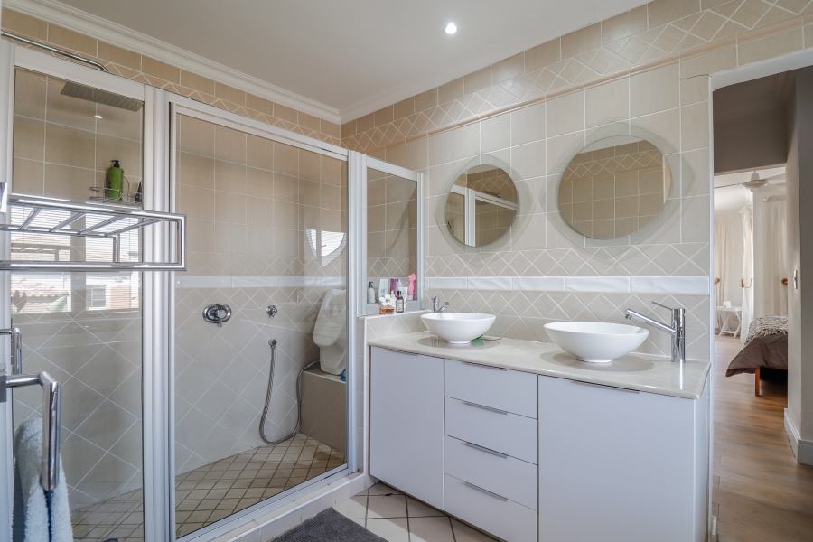 4 Bedroom Property for Sale in Blue Valley Golf Estate Gauteng