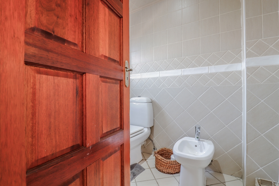 4 Bedroom Property for Sale in Blue Valley Golf Estate Gauteng