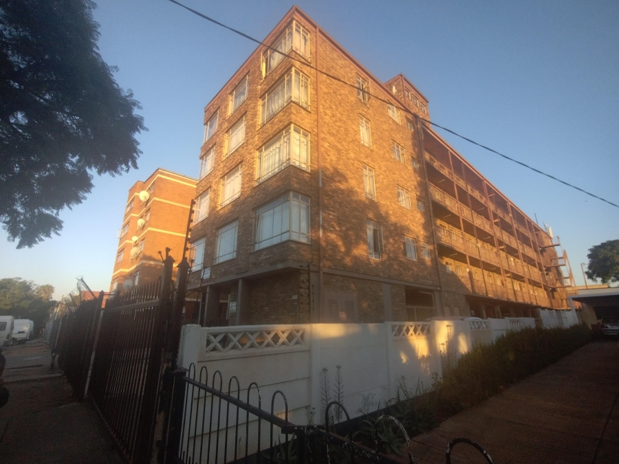 2 Bedroom Property for Sale in Pretoria West Gauteng