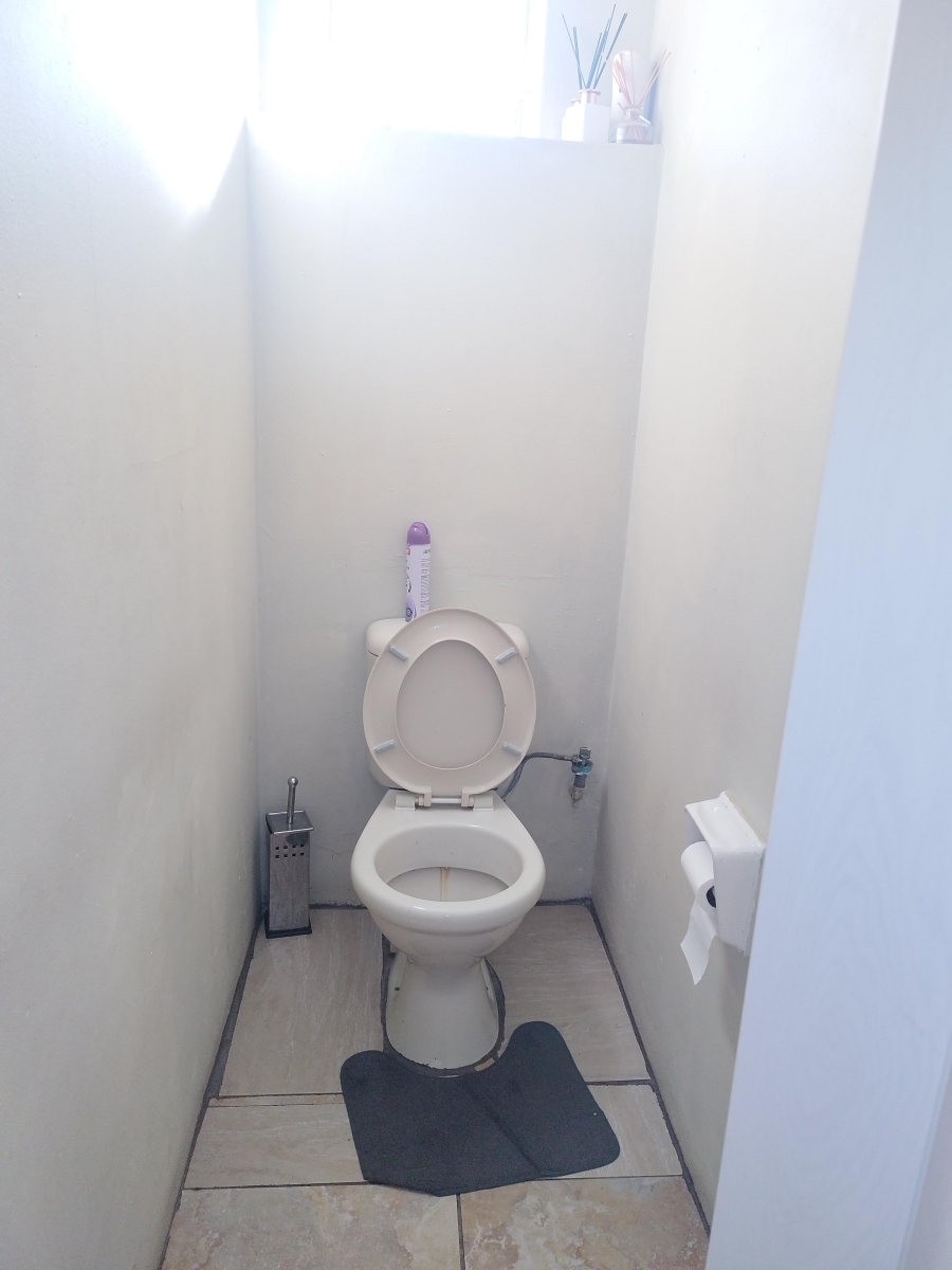 2 Bedroom Property for Sale in Pretoria West Gauteng