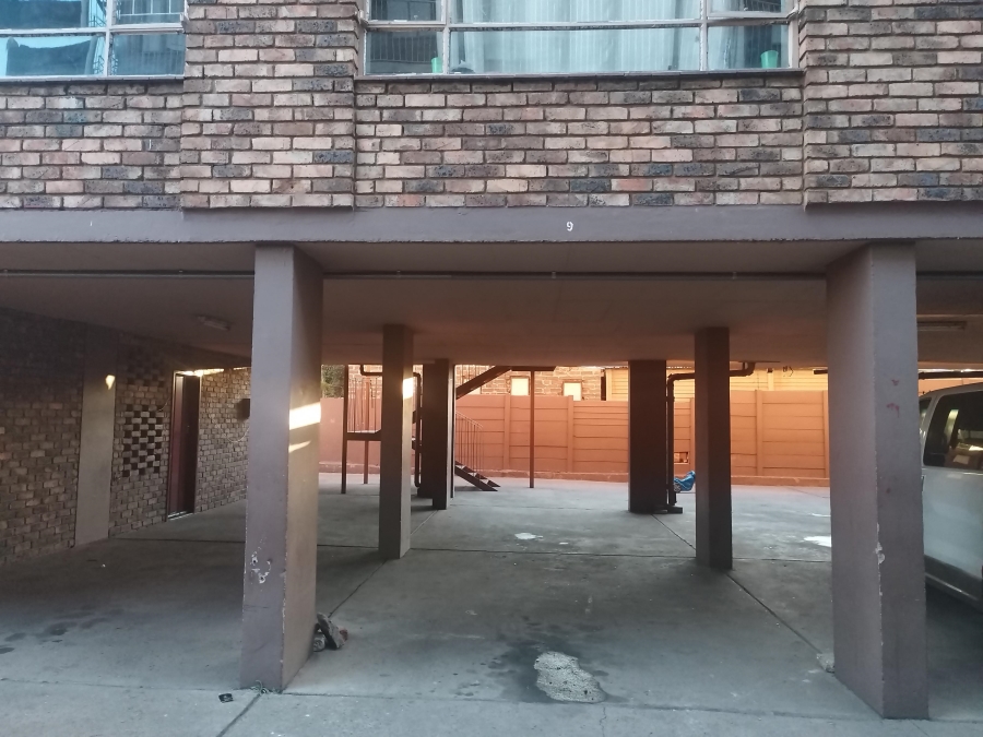 2 Bedroom Property for Sale in Pretoria West Gauteng