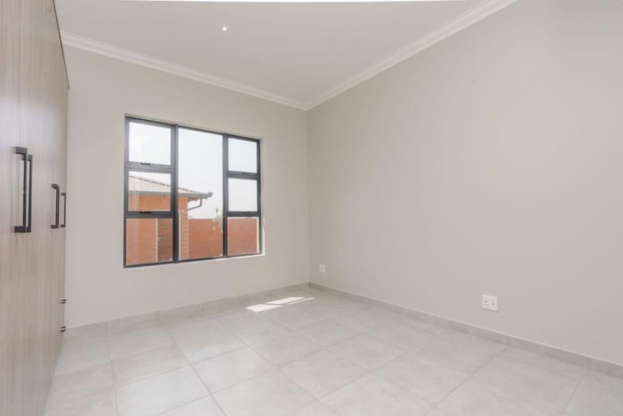 3 Bedroom Property for Sale in Six Fountains Estate Gauteng