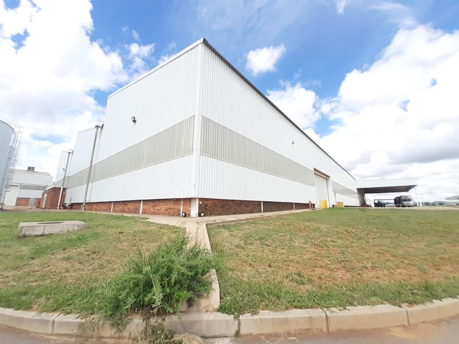 To Let Commercial Property for Rent in Rosslyn Gauteng
