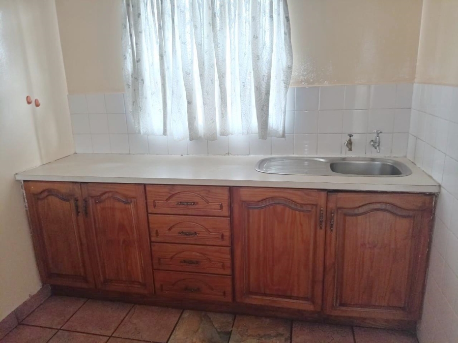 2 Bedroom Property for Sale in Vanderbijlpark CW 3 Gauteng