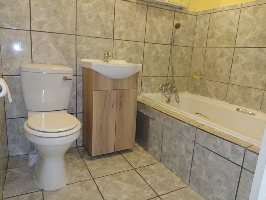 2 Bedroom Property for Sale in Vanderbijlpark CW 3 Gauteng