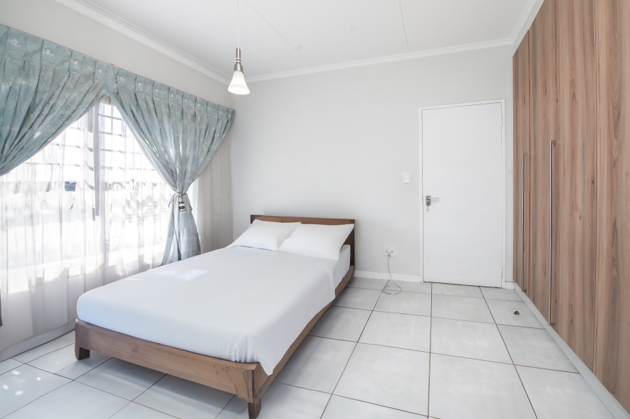 3 Bedroom Property for Sale in Crowthorne AH Gauteng