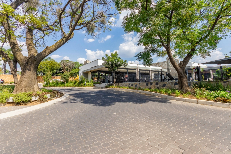 3 Bedroom Property for Sale in Crowthorne AH Gauteng