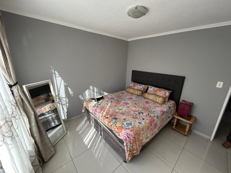 2 Bedroom Property for Sale in Kenleaf Gauteng