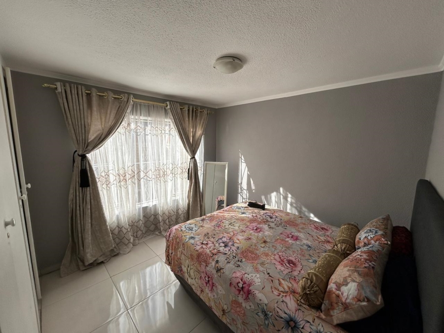 2 Bedroom Property for Sale in Kenleaf Gauteng