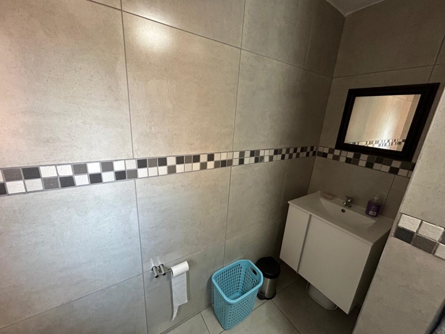 2 Bedroom Property for Sale in Kenleaf Gauteng