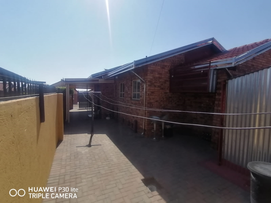 3 Bedroom Property for Sale in Mabopane Gauteng