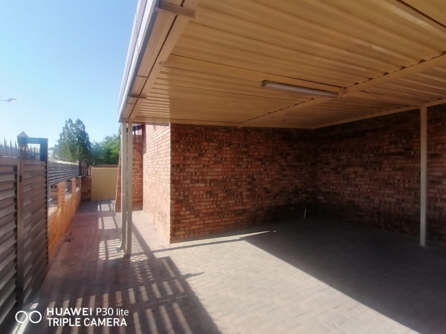 3 Bedroom Property for Sale in Mabopane Gauteng