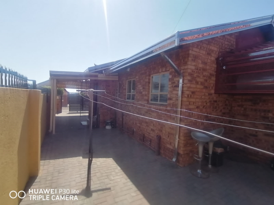 3 Bedroom Property for Sale in Mabopane Gauteng
