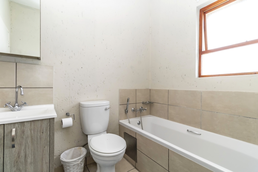 2 Bedroom Property for Sale in Douglasdale Gauteng